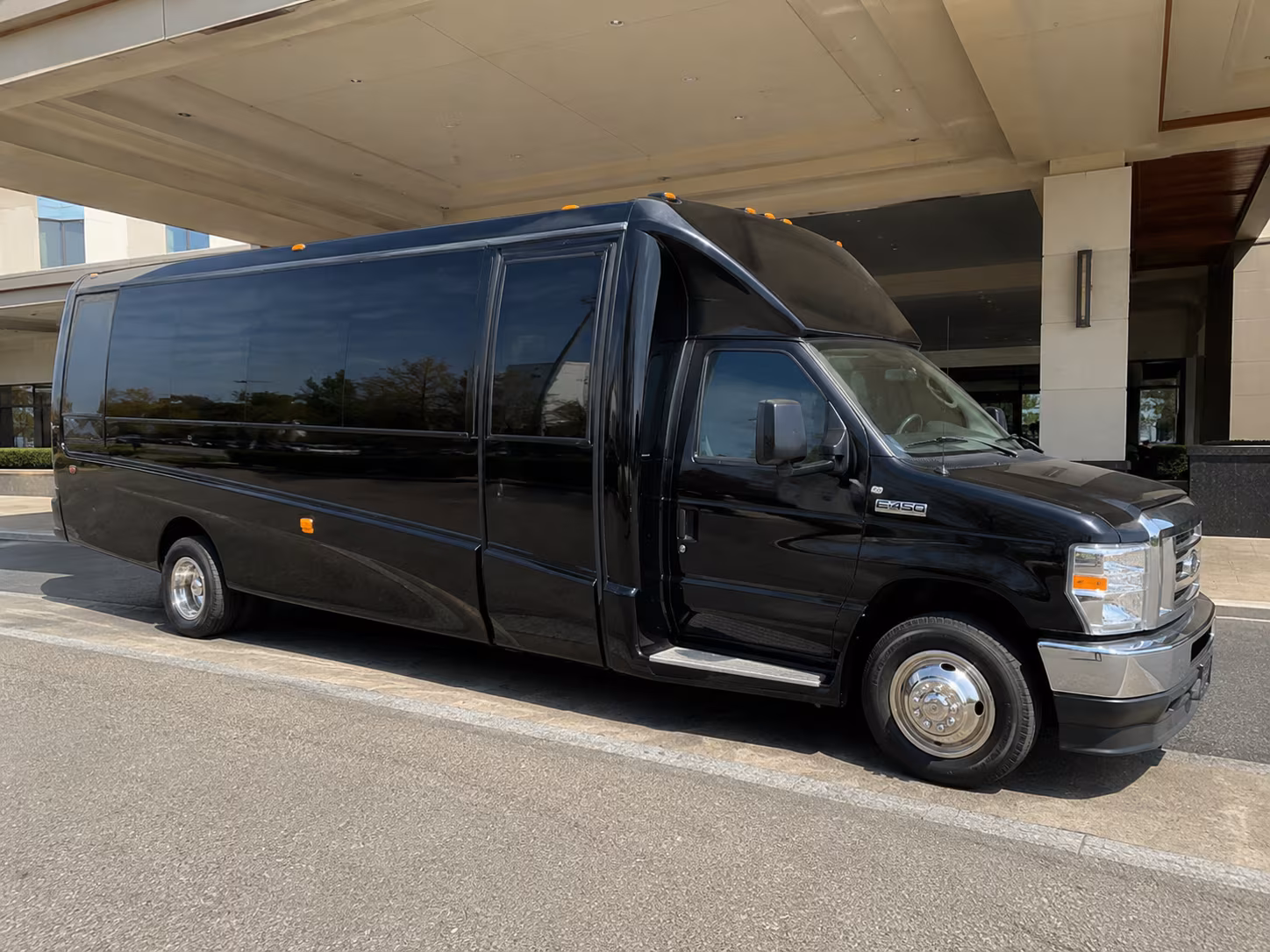 Hamilton Township Winery Tour & Pub Crawl Transportation