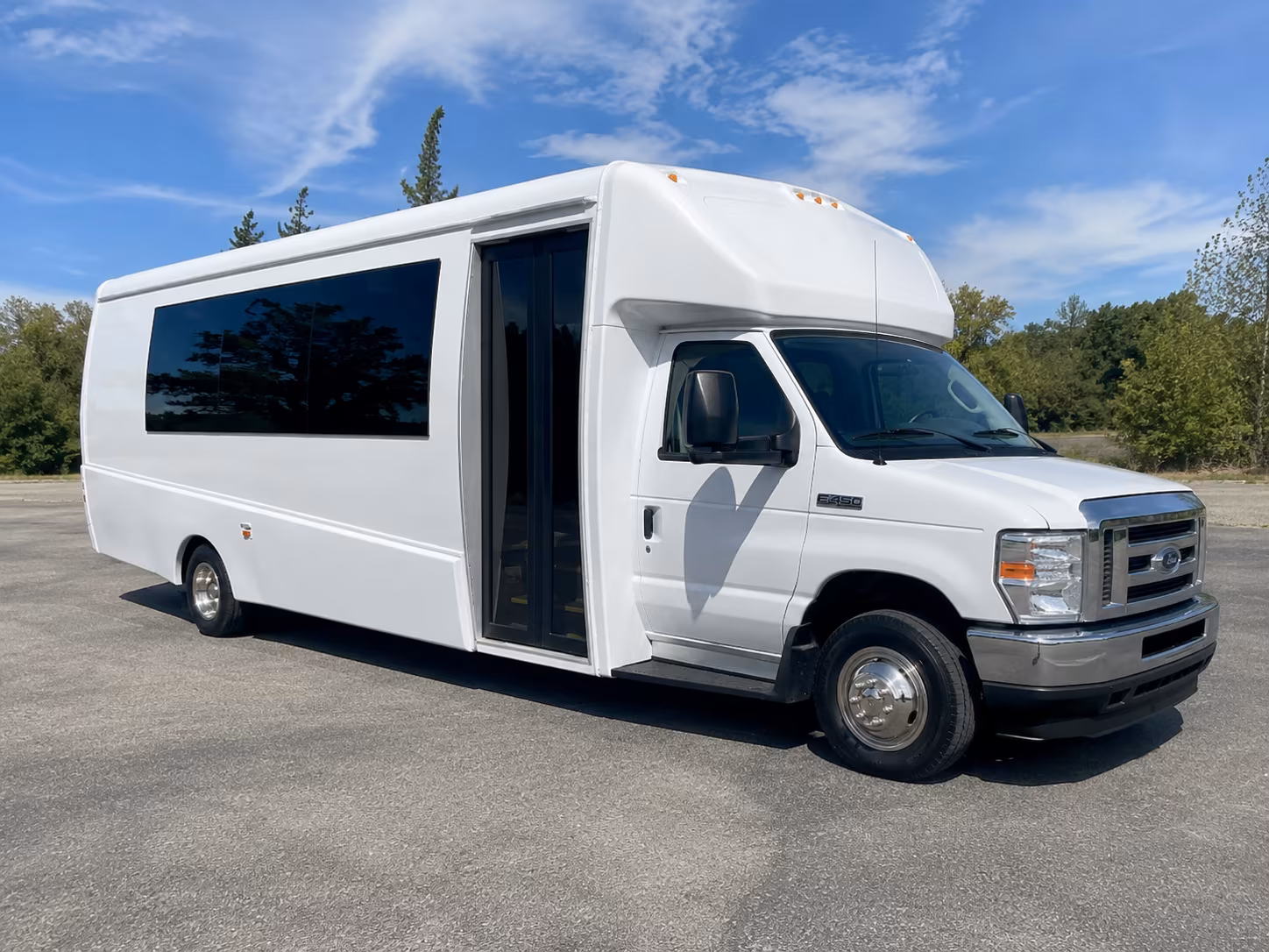 Trenton Winery Tour & Pub Crawl Transportation party bus exterior