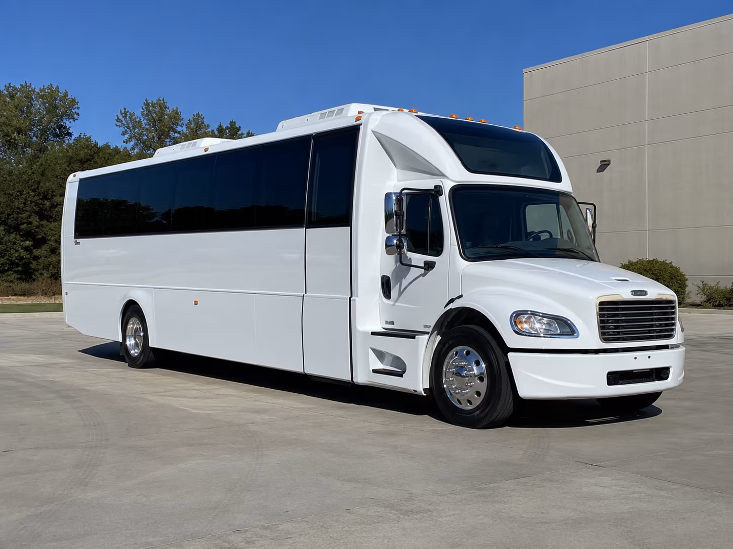 Trenton Winery Tour & Pub Crawl Transportation party bus exterior